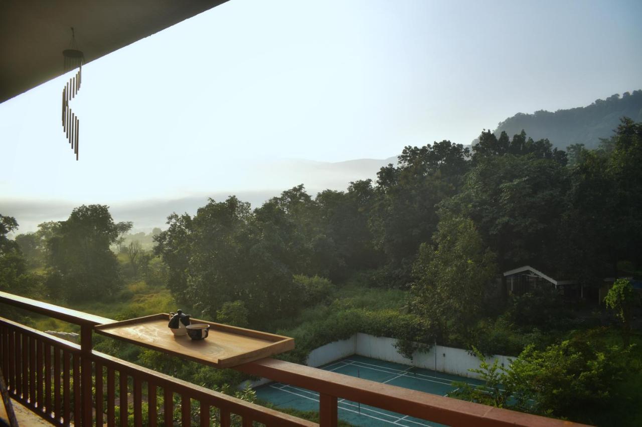 Mountainview Paradise - Cozy 1Bhk Amidst Mountains Karjat Exterior photo